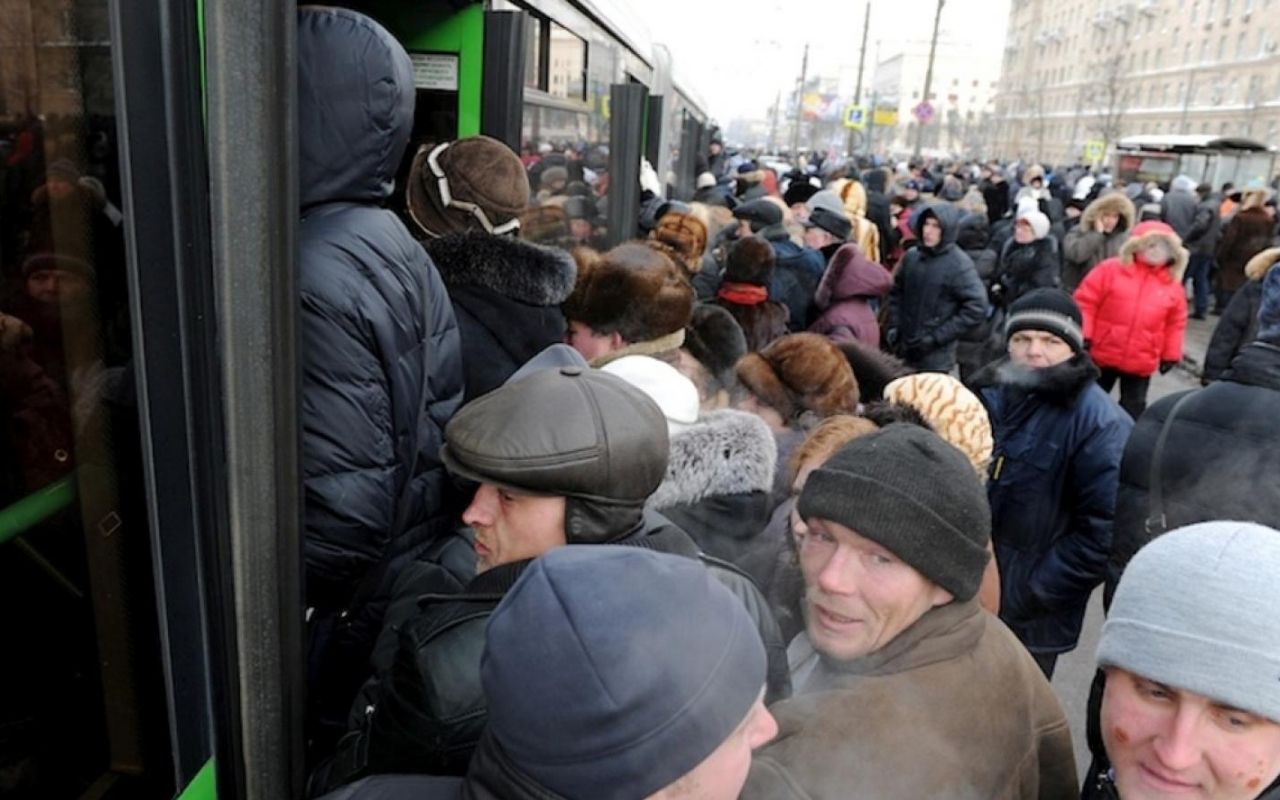 Переполненные автобусы на маршруте «Чебоксары-Новочебоксарск» Минтранс  Чувашии взял на контроль — Чувашинформ.рф